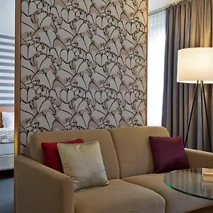 By Ihg Австрия