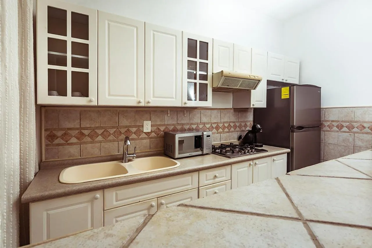 Fabiola Condo Hotel بلايا ديل كارمن